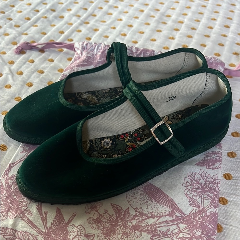Cayumas Boheme Verde Pino Velvet Mary Jane Shoes
